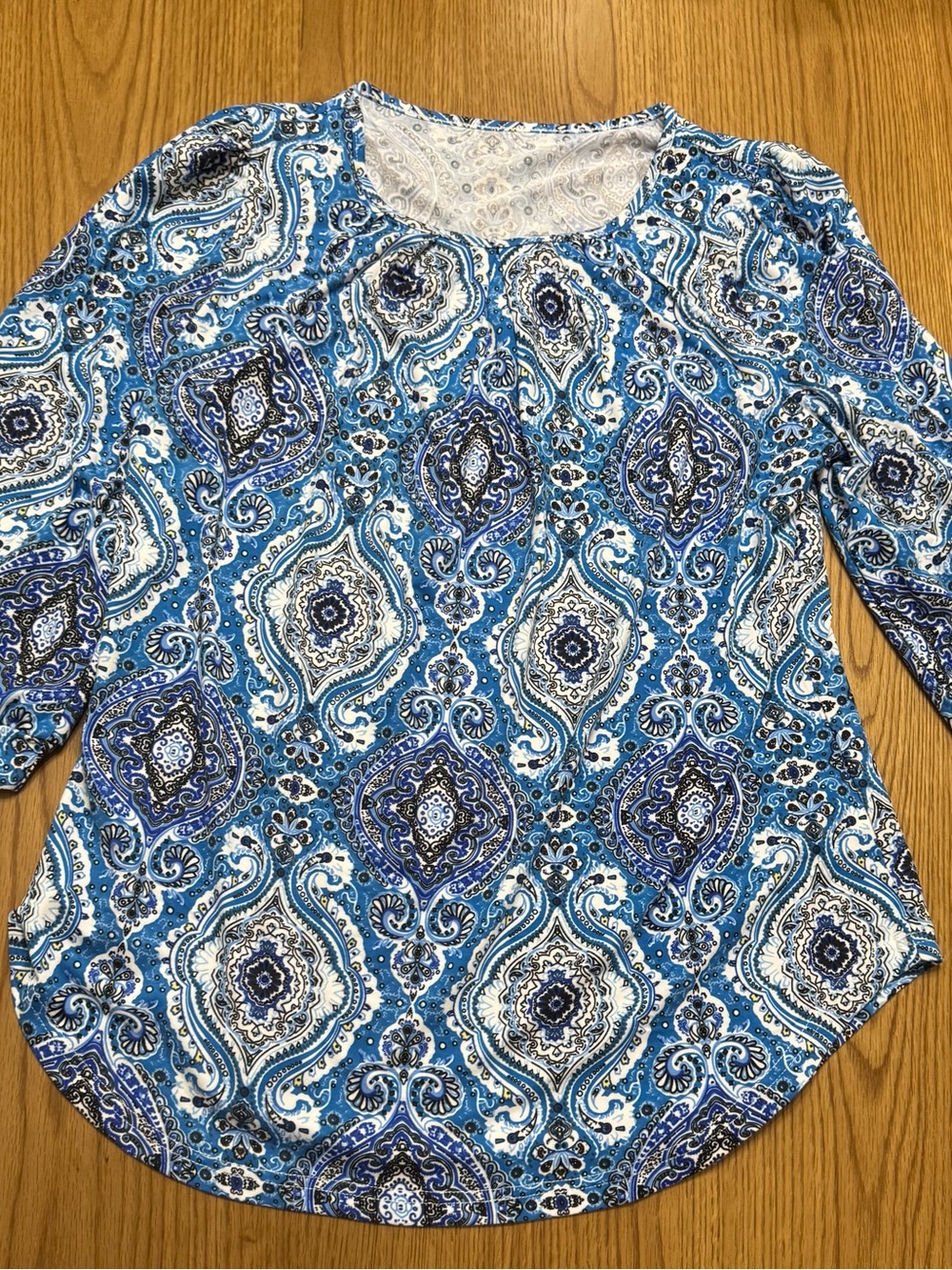 Blue Paisley 3/4-Sleeve Women's Top